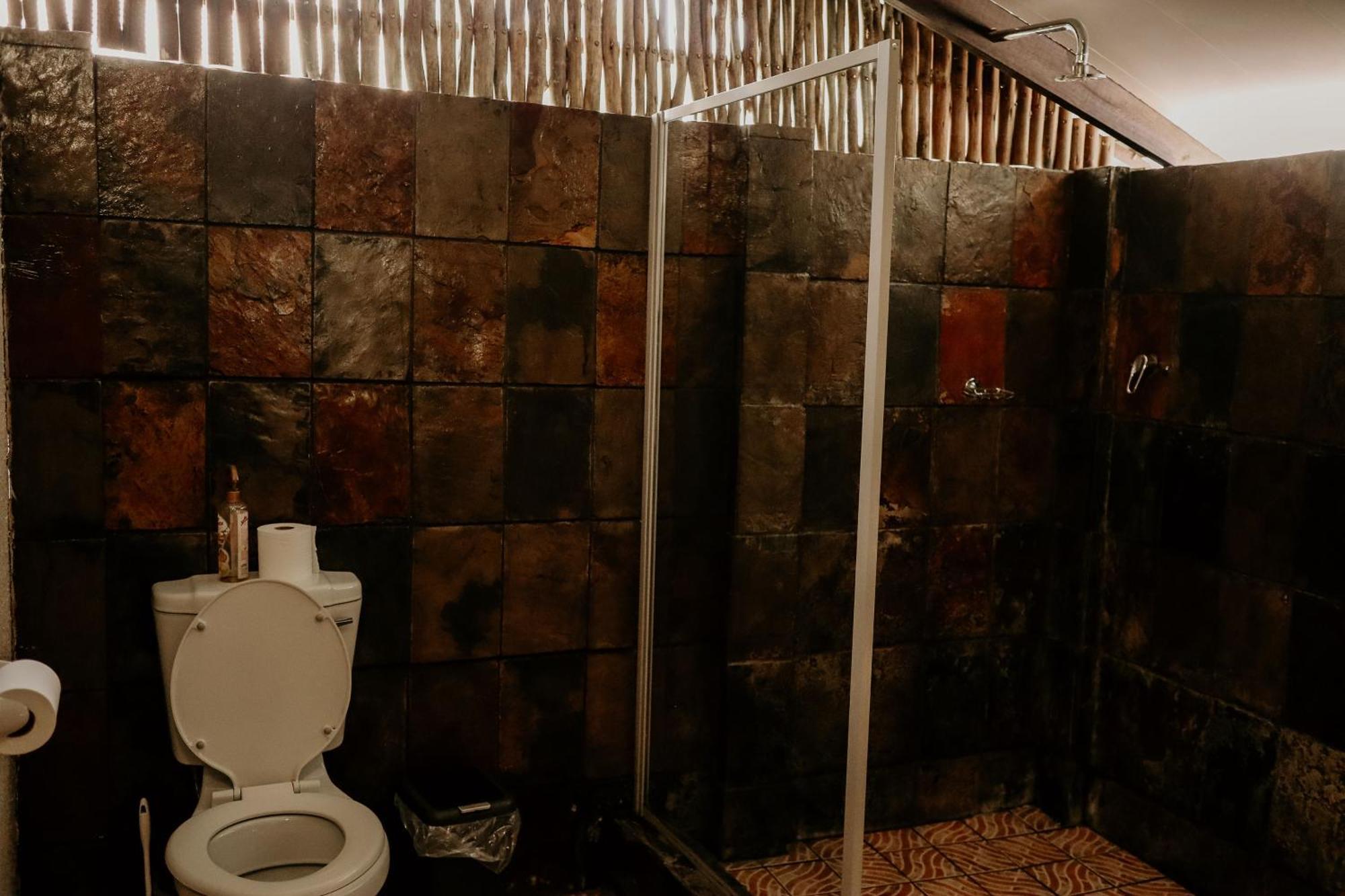 A Traveller'S Palm Hotel Phalaborwa Bagian luar foto