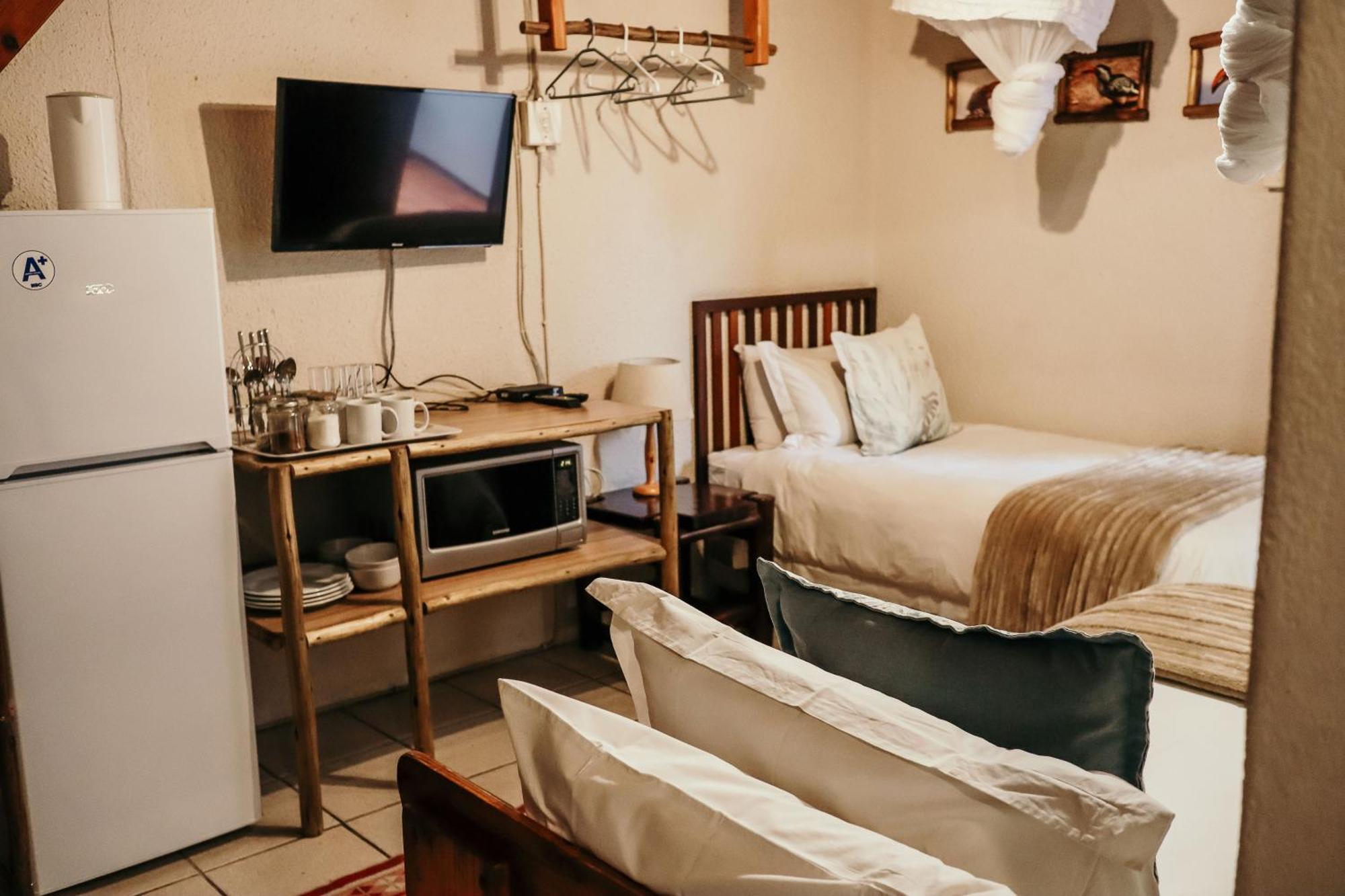 A Traveller'S Palm Hotel Phalaborwa Bagian luar foto