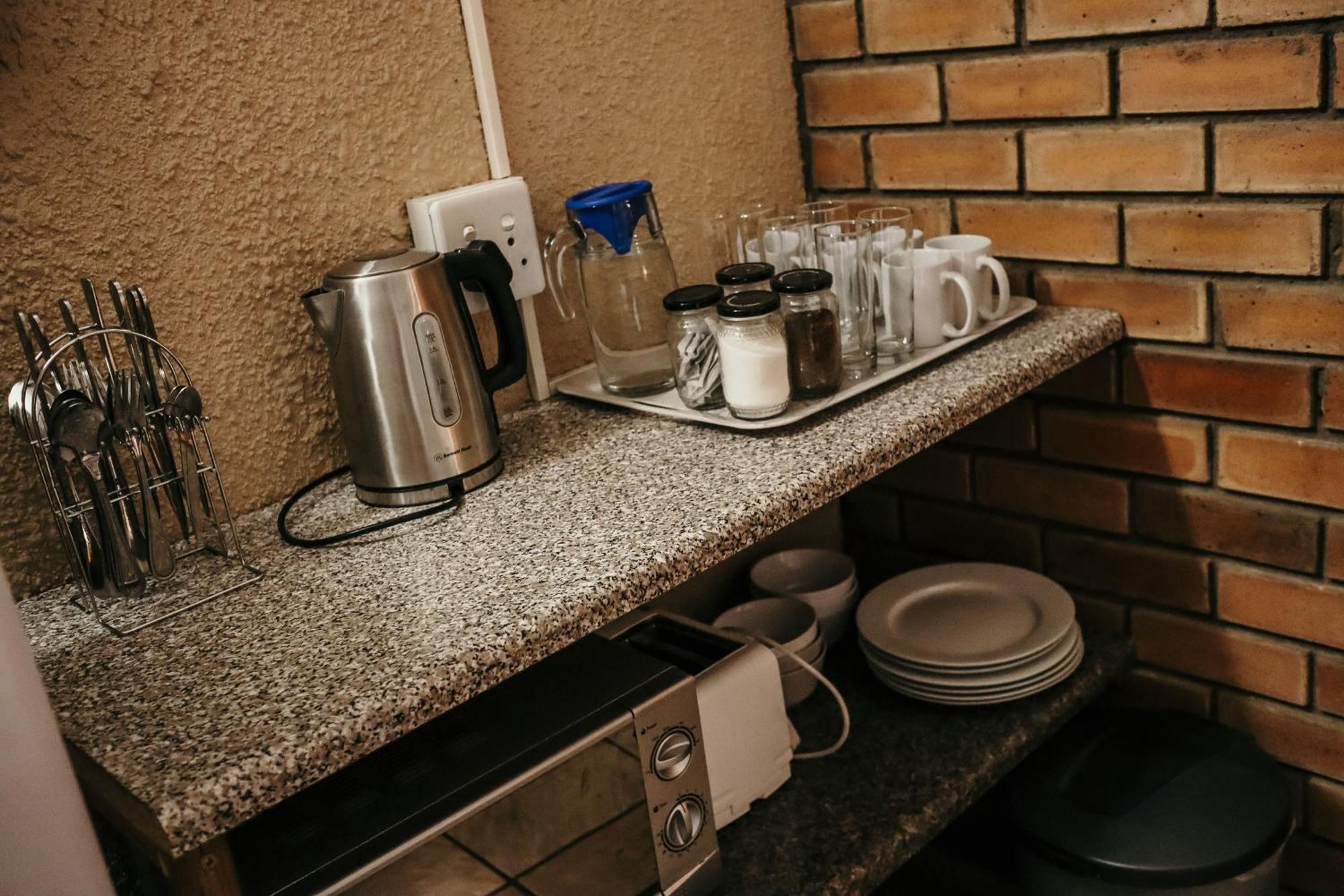 A Traveller'S Palm Hotel Phalaborwa Bagian luar foto