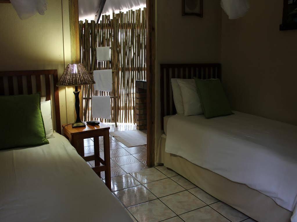 A Traveller'S Palm Hotel Phalaborwa Bagian luar foto