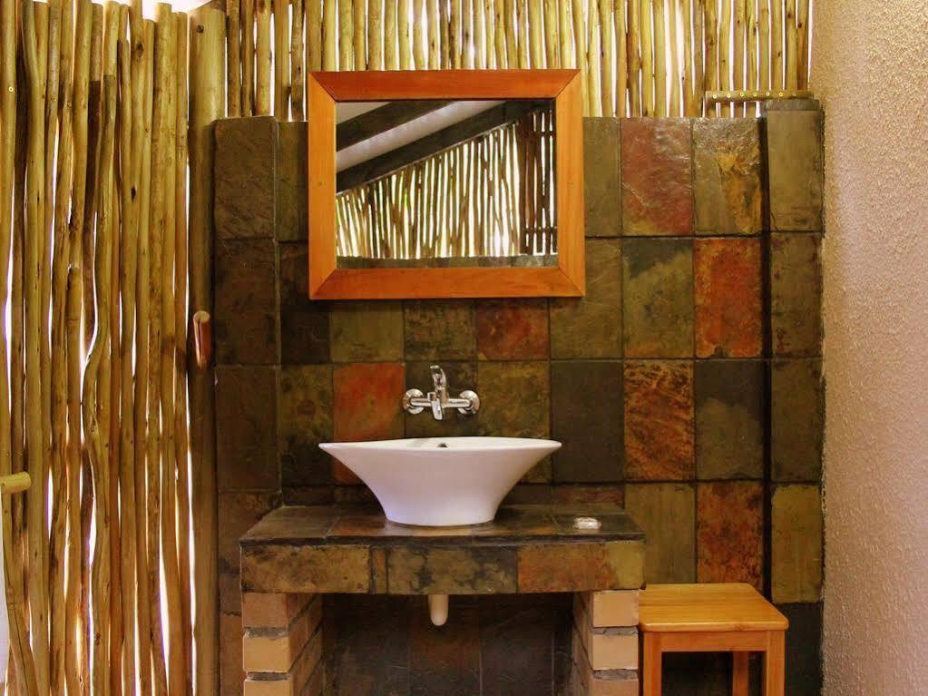 A Traveller'S Palm Hotel Phalaborwa Bagian luar foto